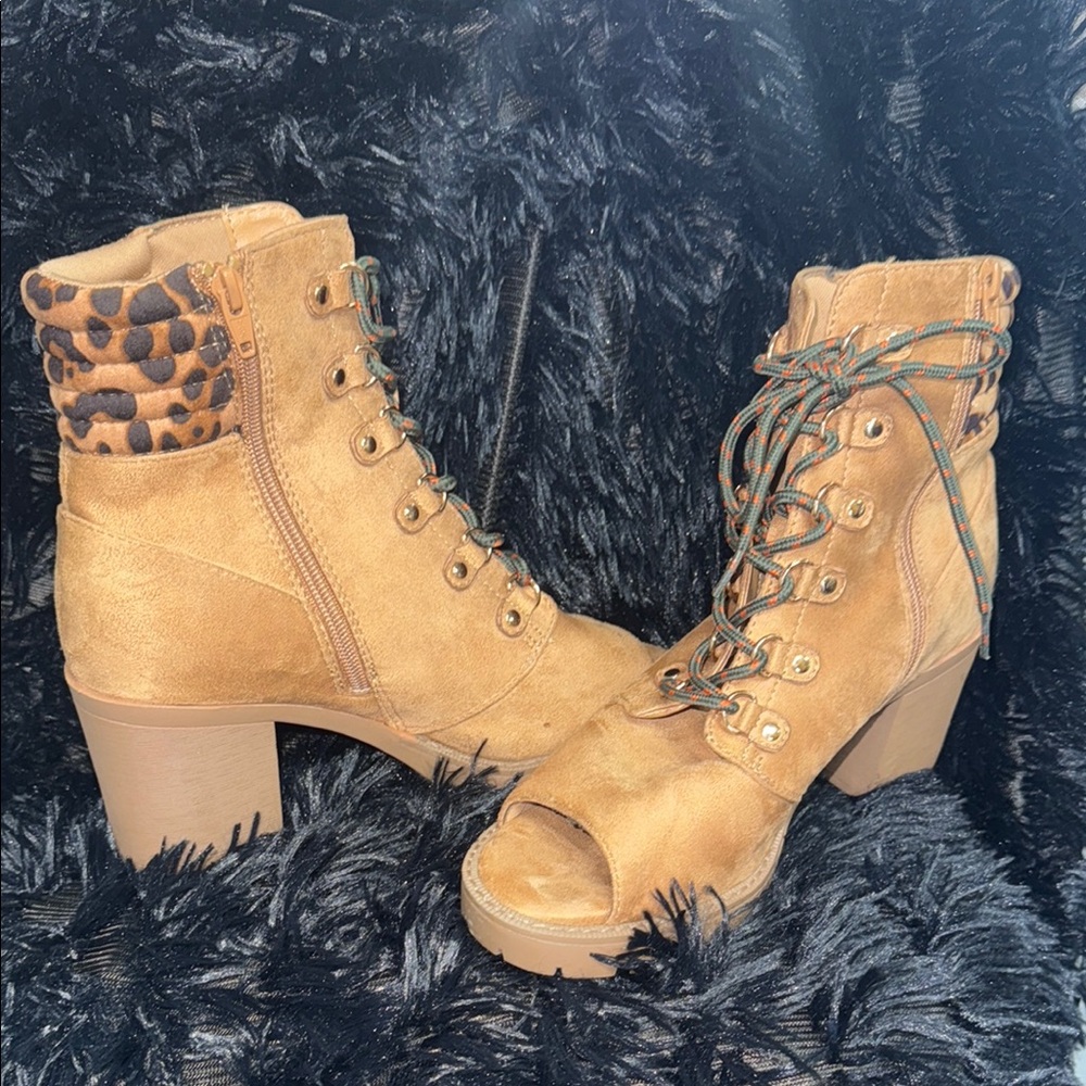 Stylish Tan Lace-Up Heeled Boots with Leopard Accent size 9 never worn